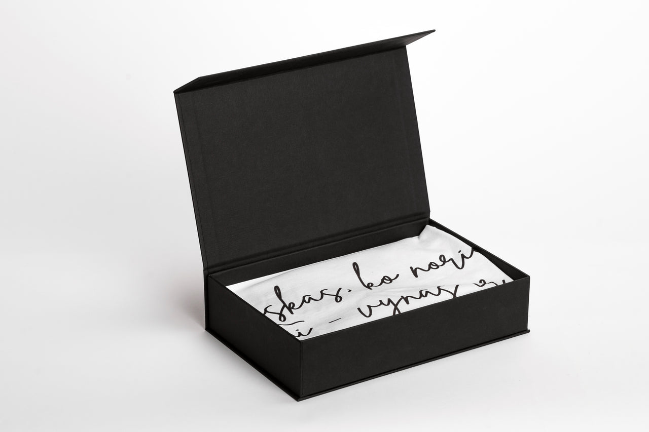 Tyylikäs lahjarasia T-paidoille