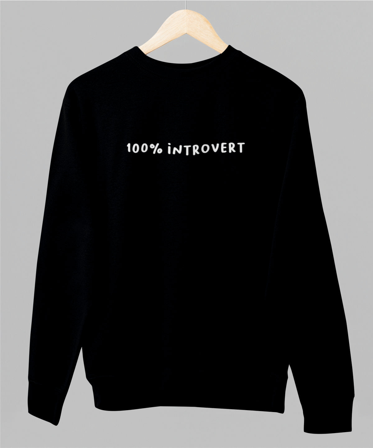 Musta unisex collegepaita "100% introvert"