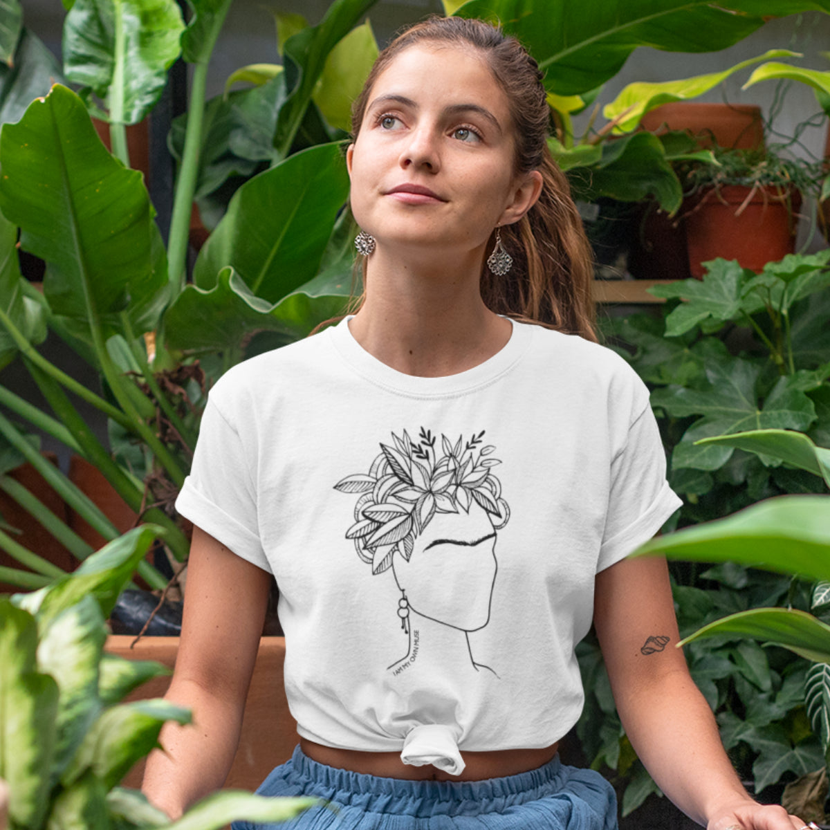 Valkoinen UNISEX T-paita Frida