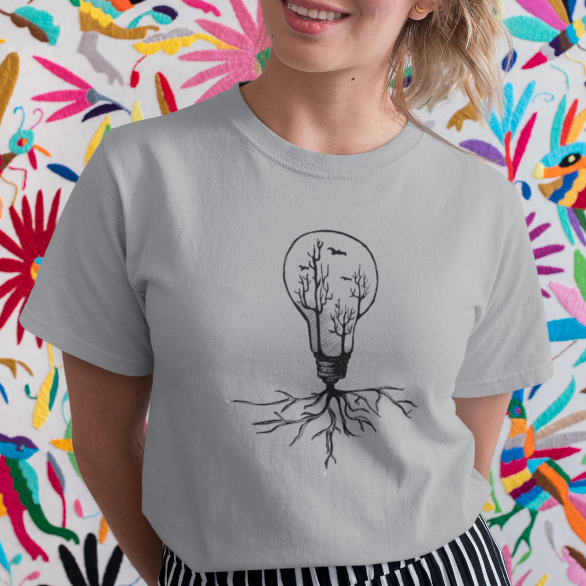 Harmaa meleerattu UNISEX T-paita Hehkulamppu